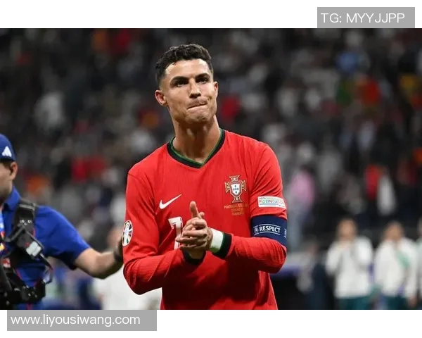 全球足球界十位顶级球星排名及其精彩表现分析