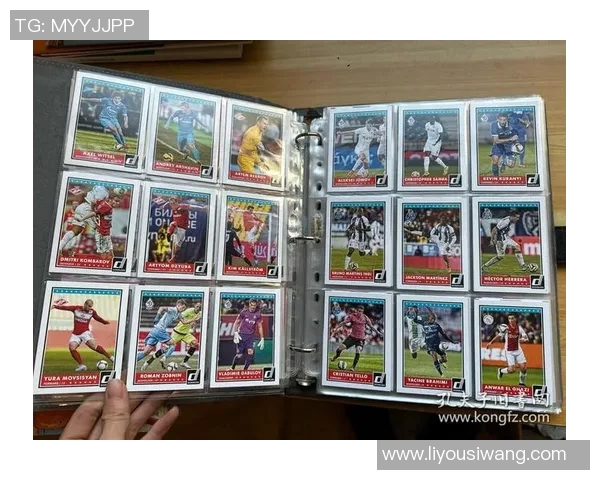 校园足球球星卡收藏热潮掀起青少年体育文化新风尚